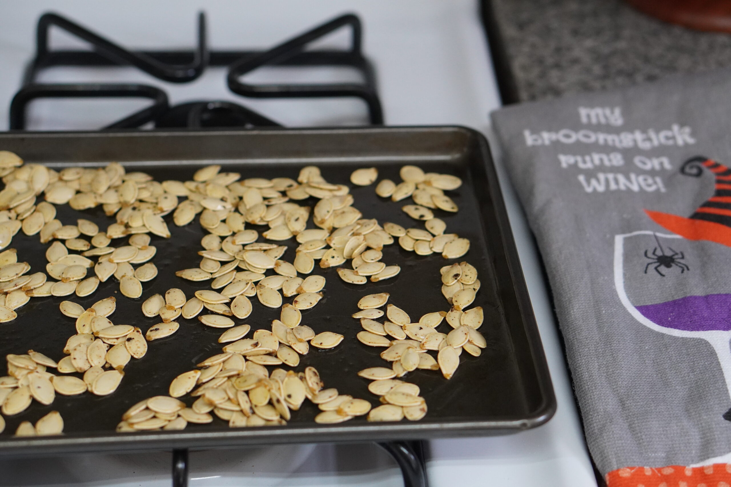 Seasoned-Pumpkin-Seeds-ready-for-Toasting