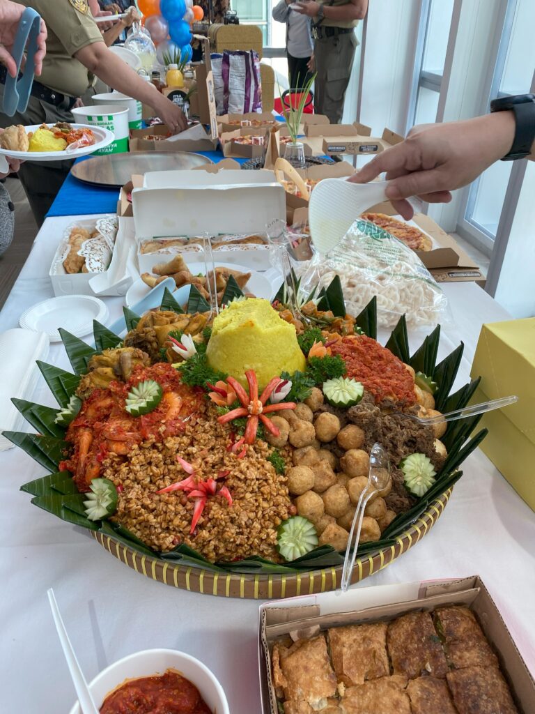 Tumpeng - Indonesian Rice Mountain